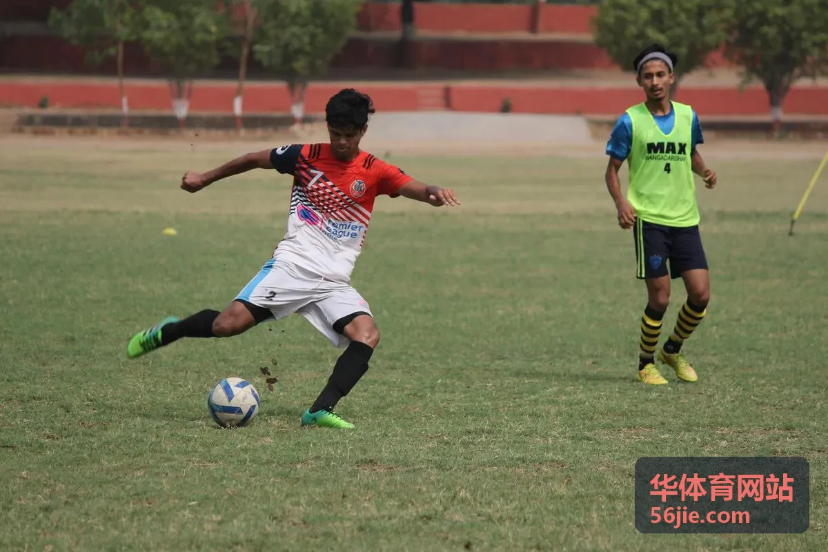 华体育网站球队阵容轮换与出场时间数据